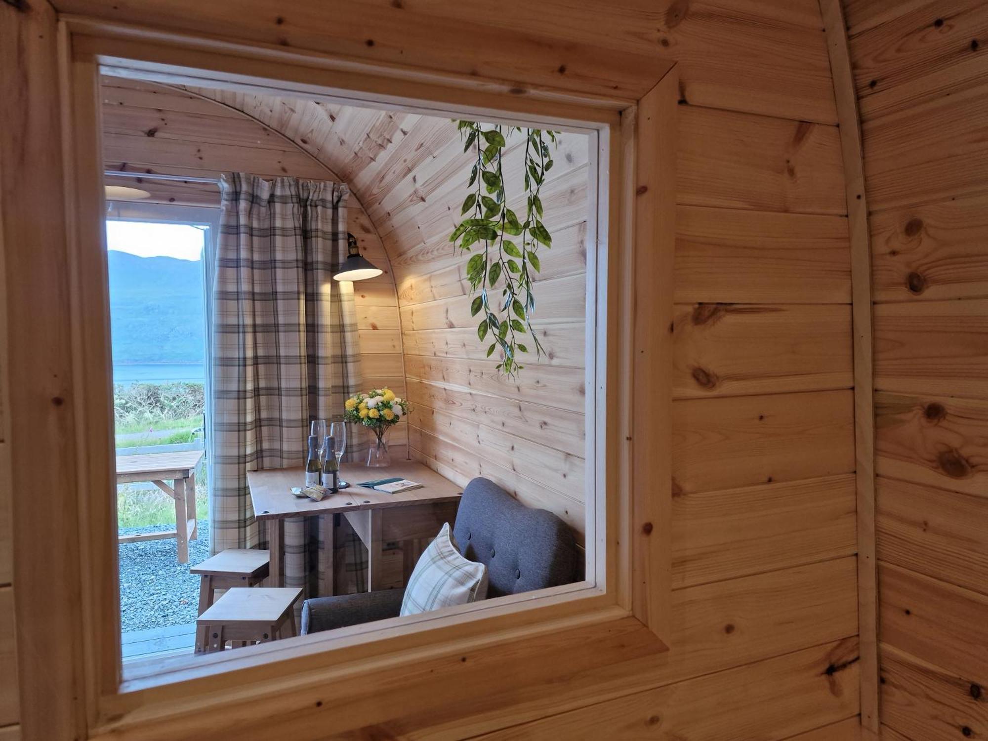 Gorse Gorgeous Glamping Hideaway Lägenhet Dundonnell Exteriör bild