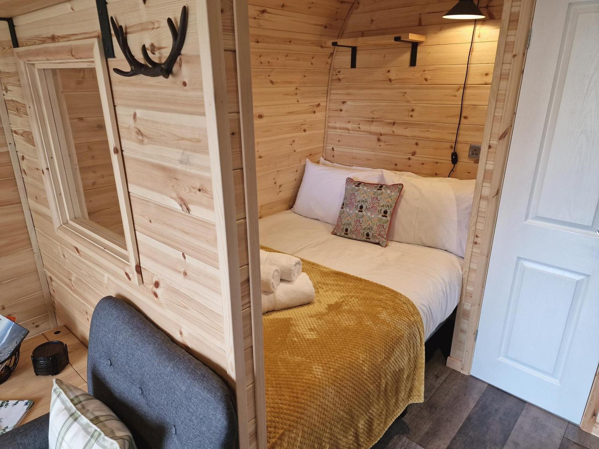 Gorse Gorgeous Glamping Hideaway Lägenhet Dundonnell Exteriör bild