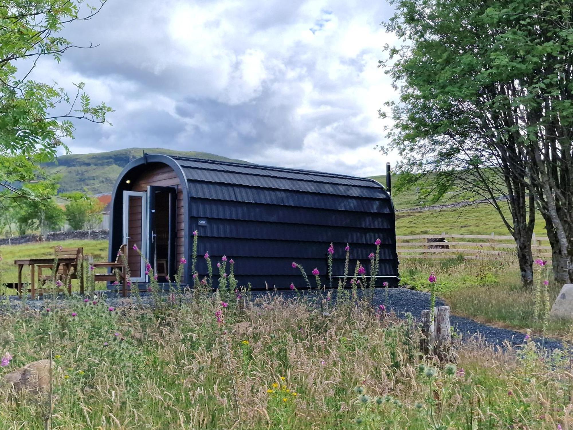 Gorse Gorgeous Glamping Hideaway Lägenhet Dundonnell Exteriör bild